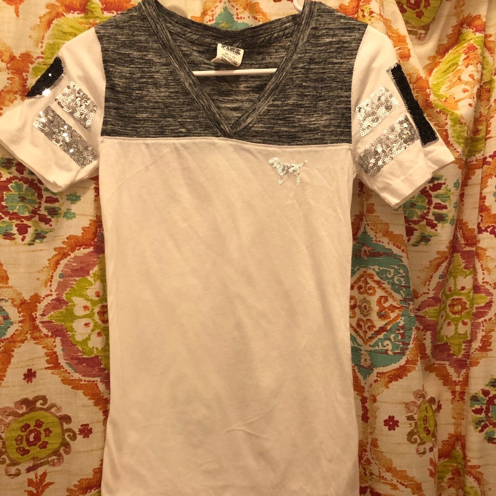Pink VS t shirt